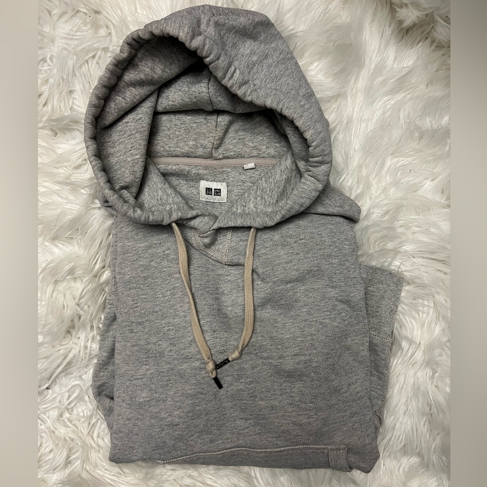 Men’s UNIQLO hoodie